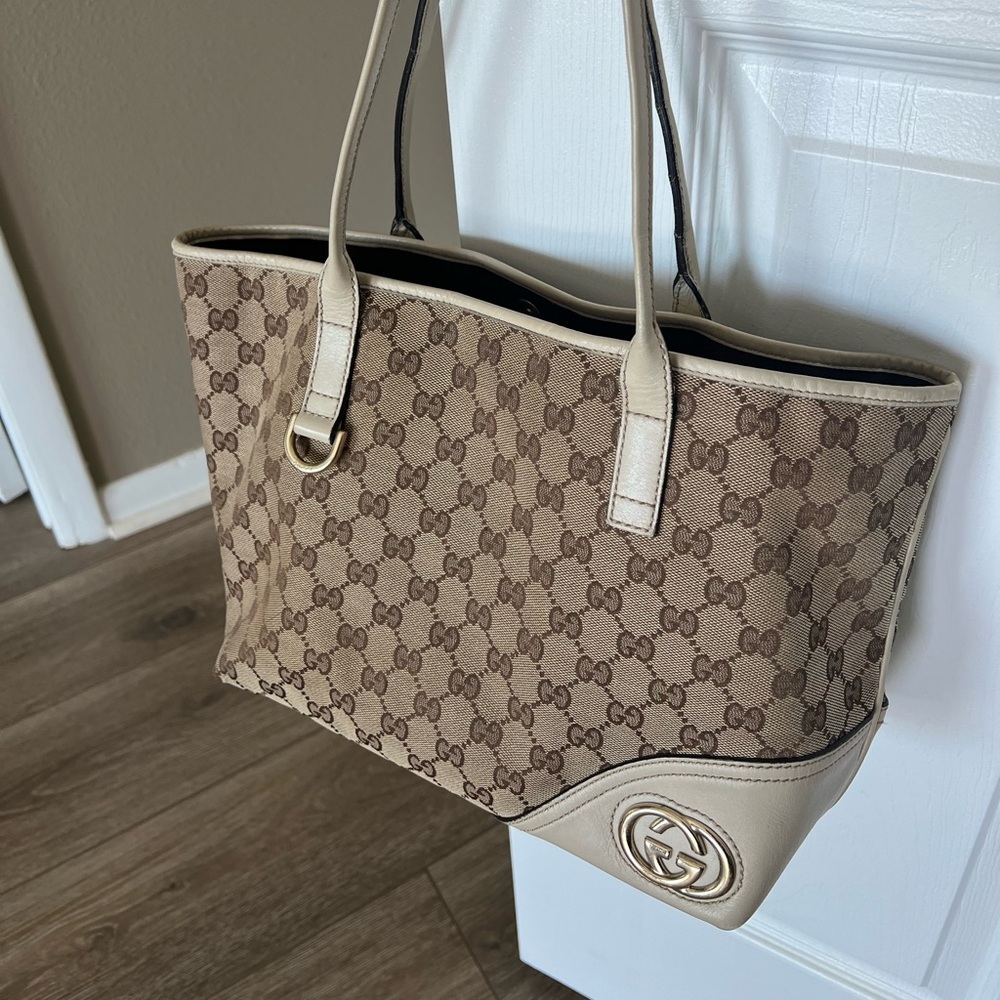 Gucci New Britt Canvas Coated Monogram Tote - Picture 5 of 6